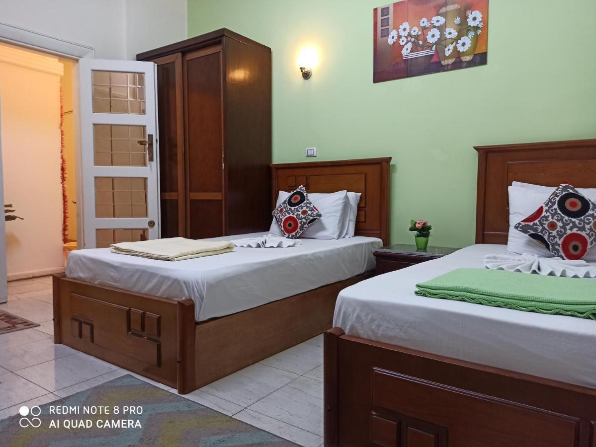 Golden Star Hostel Kairo Bagian luar foto