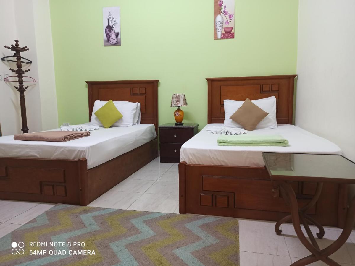 Golden Star Hostel Kairo Bagian luar foto