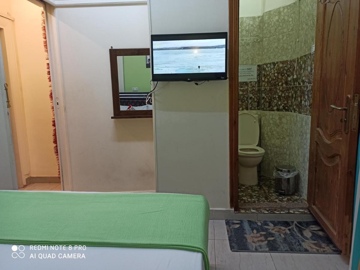 Golden Star Hostel Kairo Bagian luar foto