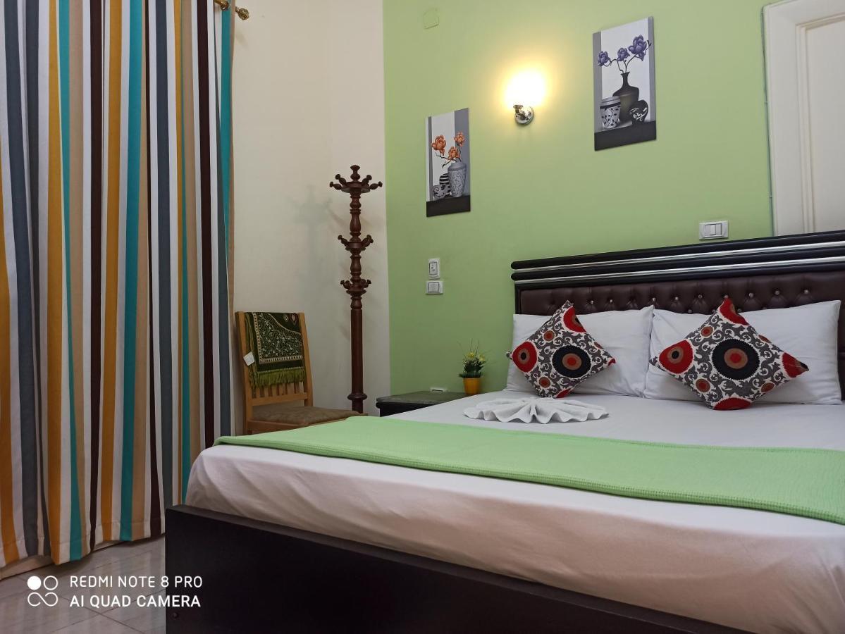 Golden Star Hostel Kairo Bagian luar foto