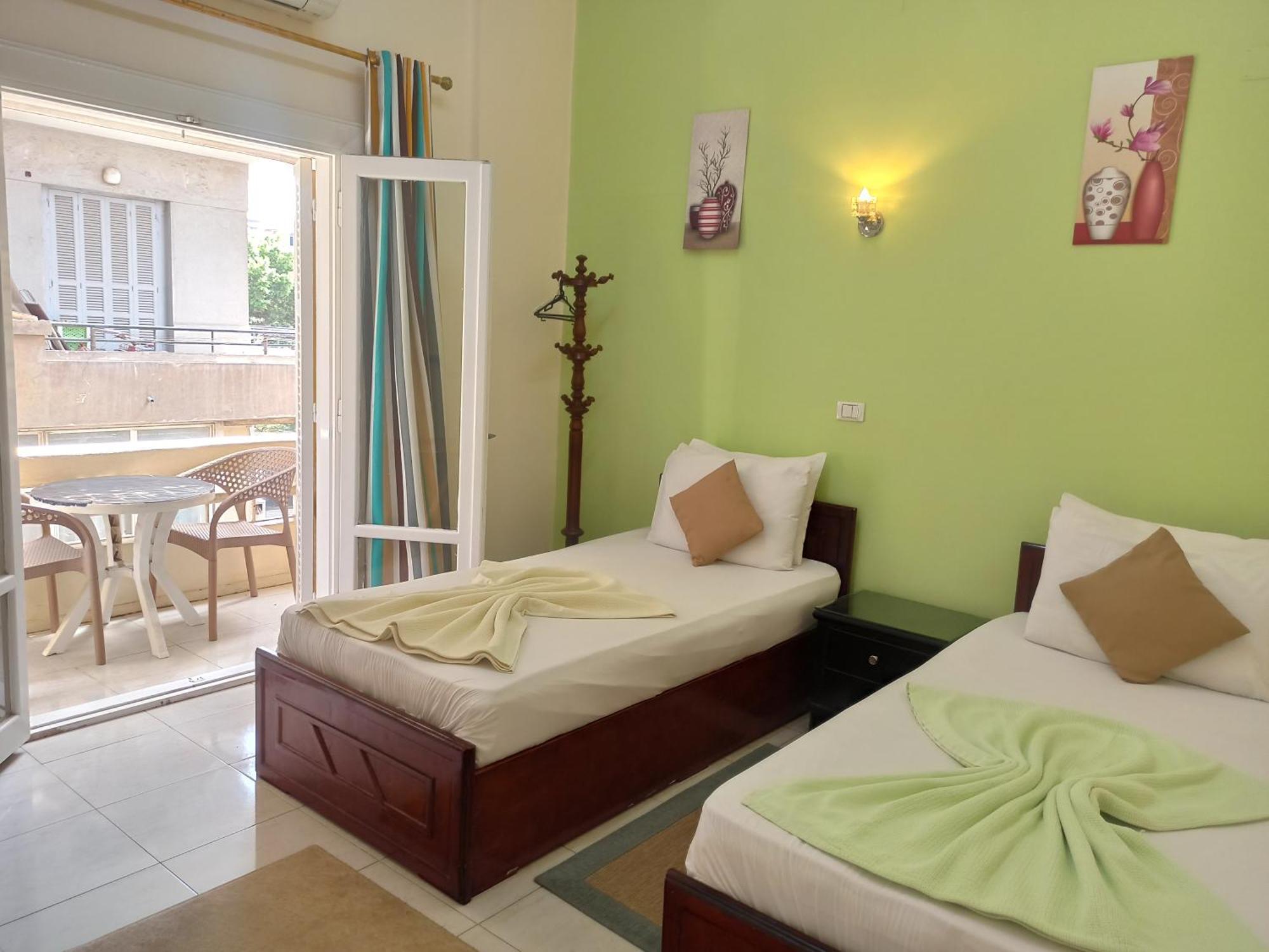 Golden Star Hostel Kairo Bagian luar foto