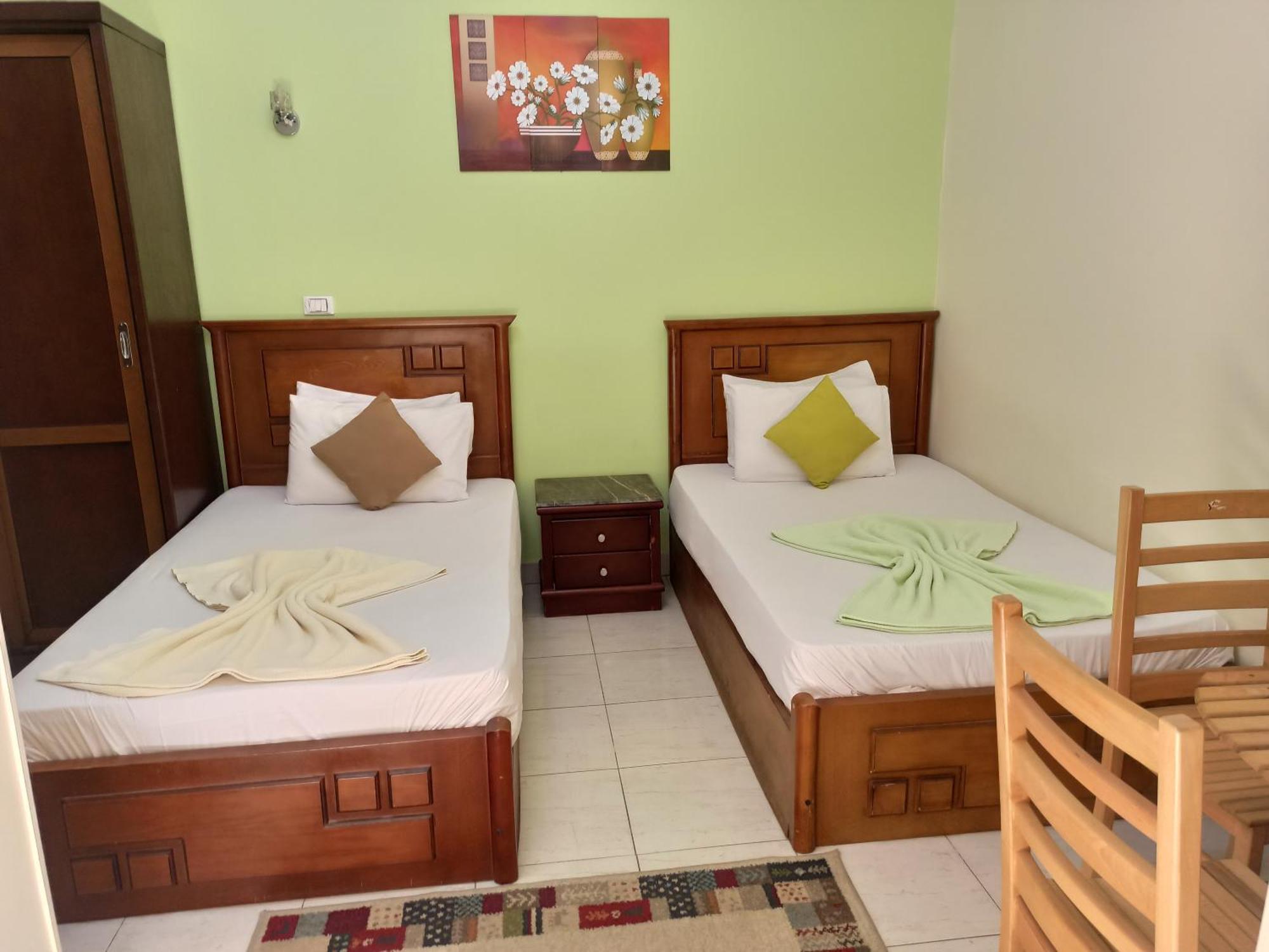 Golden Star Hostel Kairo Bagian luar foto