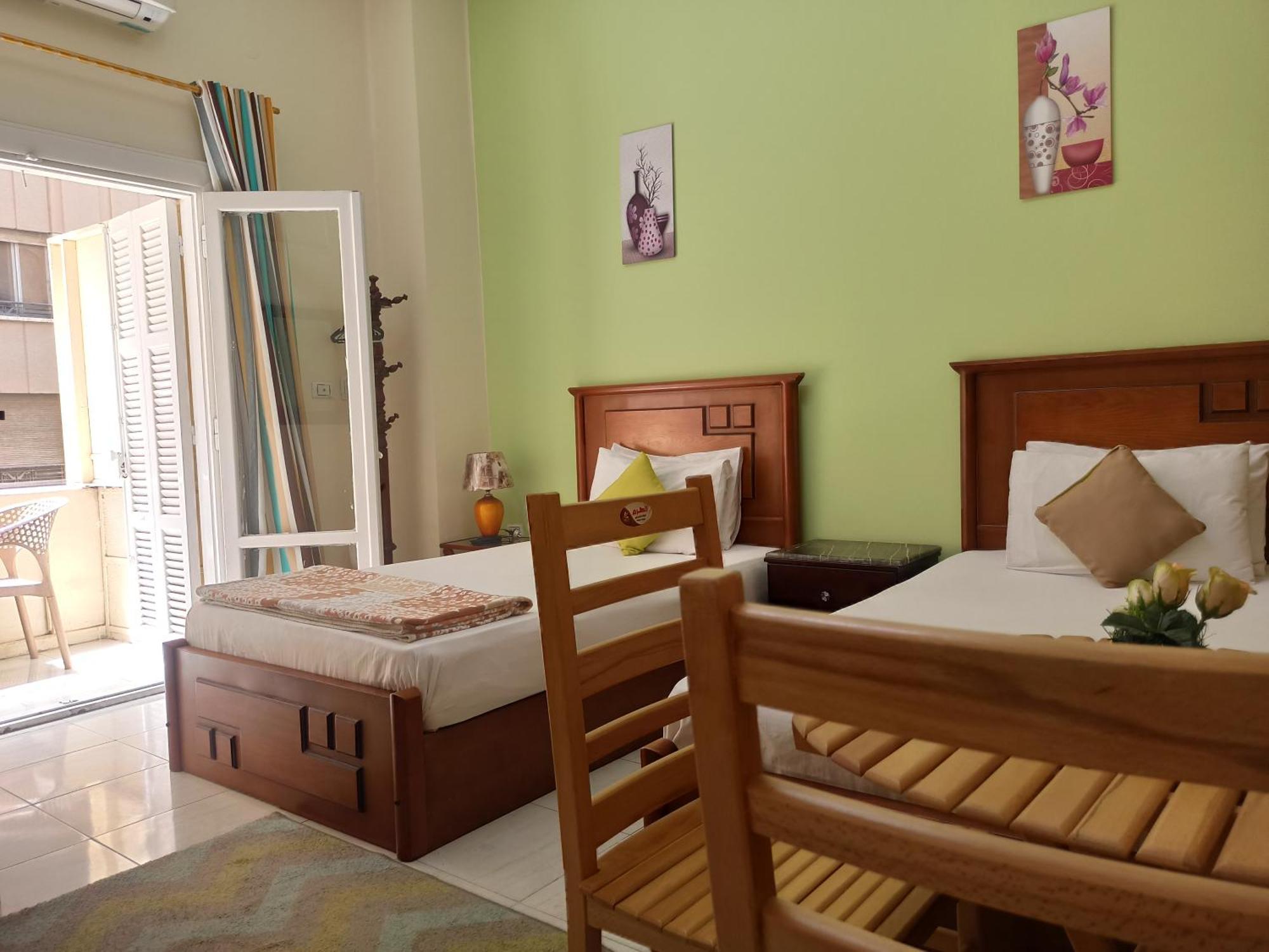 Golden Star Hostel Kairo Bagian luar foto