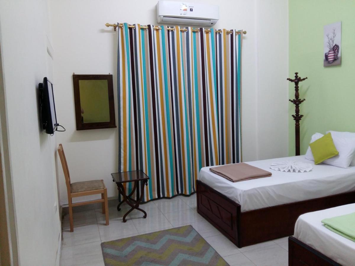 Golden Star Hostel Kairo Bagian luar foto